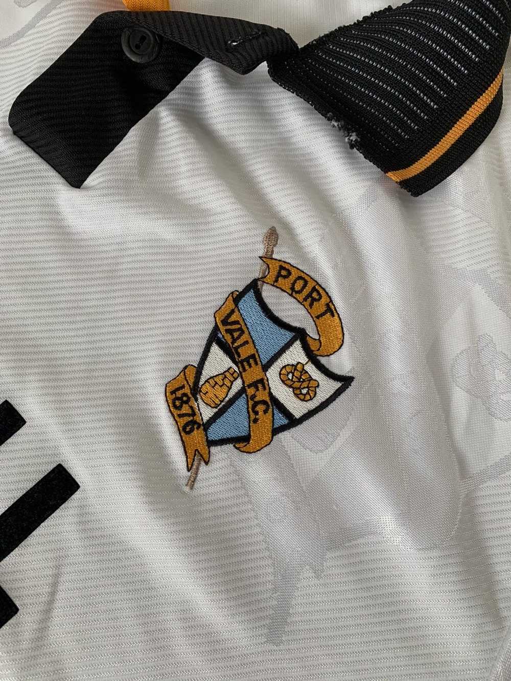 Mizuno × Soccer Jersey × Vintage FC Port Vale vin… - image 4