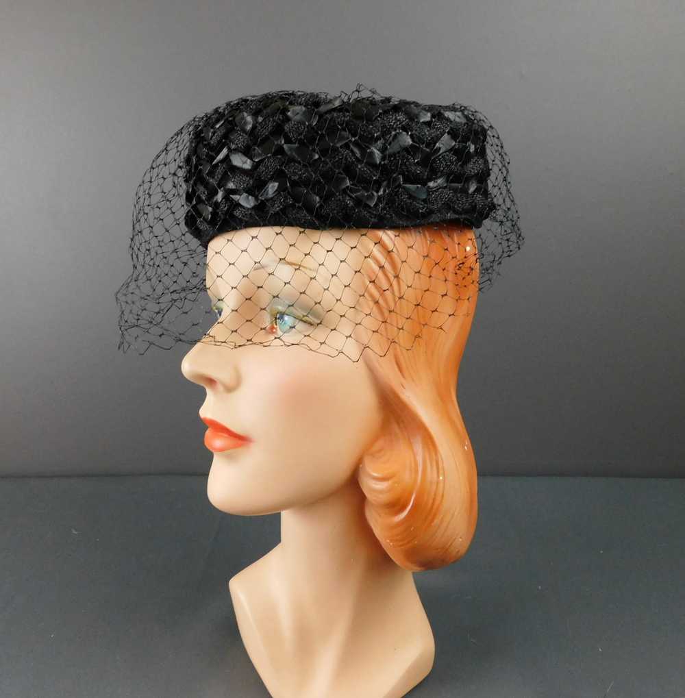 Vintage Black Straw Hat with Open Top and Netting… - image 3