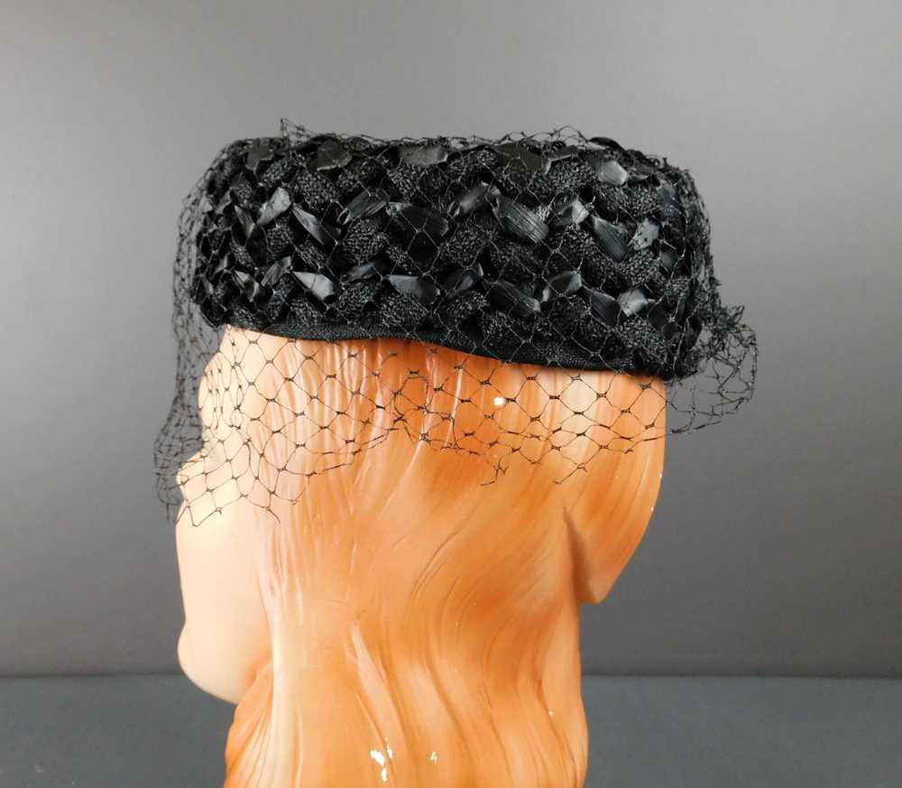 Vintage Black Straw Hat with Open Top and Netting… - image 6