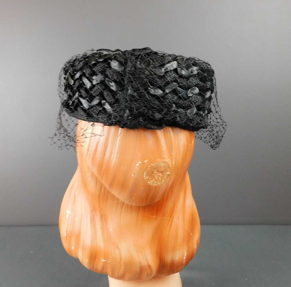 Vintage Black Straw Hat with Open Top and Netting… - image 7