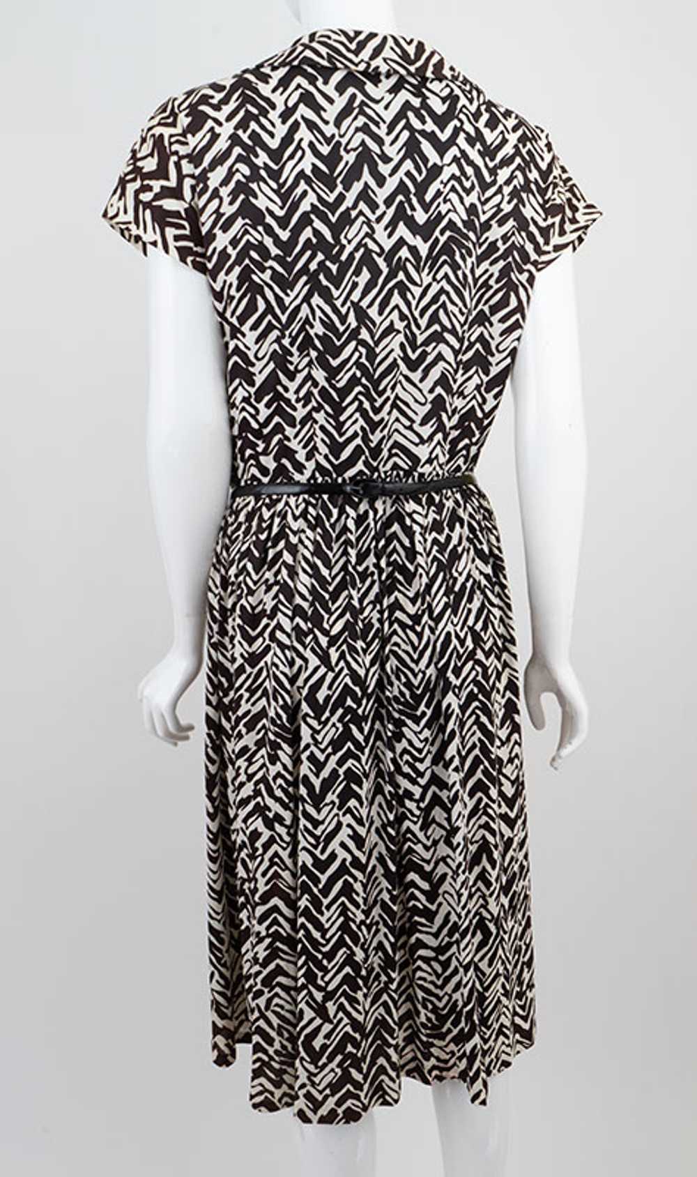 1960s Jersey Print Dress - image 2