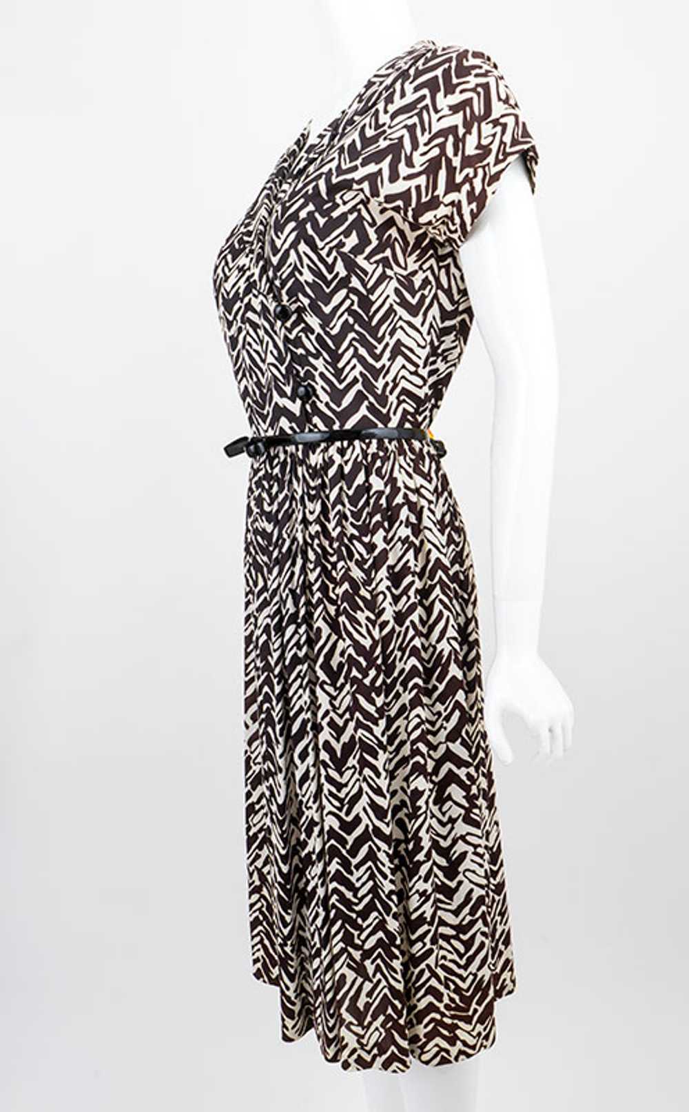 1960s Jersey Print Dress - image 3