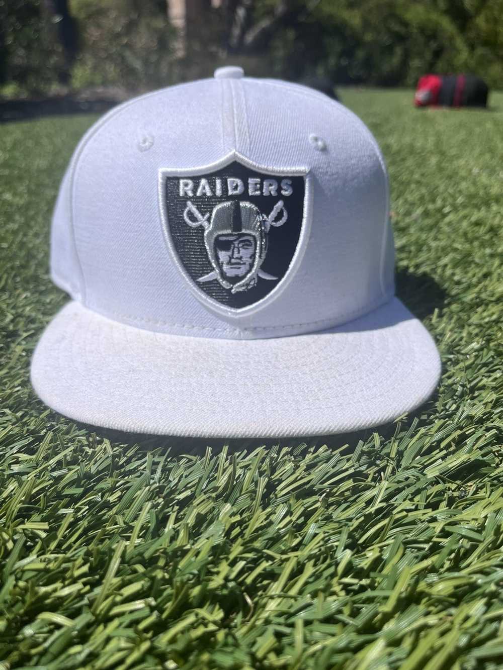 Oakland Raiders NFL Football Black Silver New Era Winter PuffBall Beanie  Hat Cap