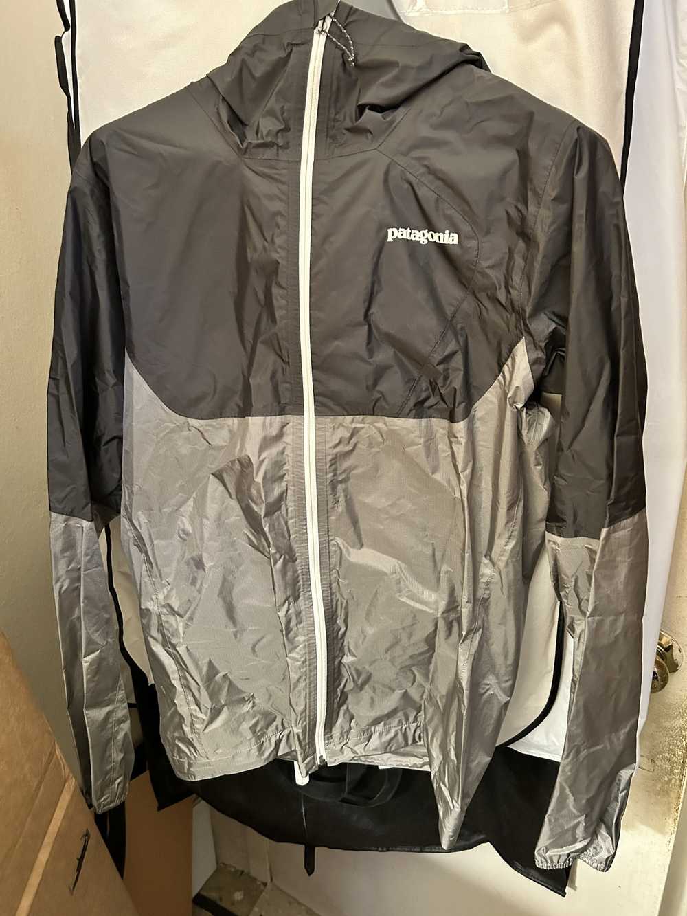 Patagonia patagonia windbreaker jacket - image 1