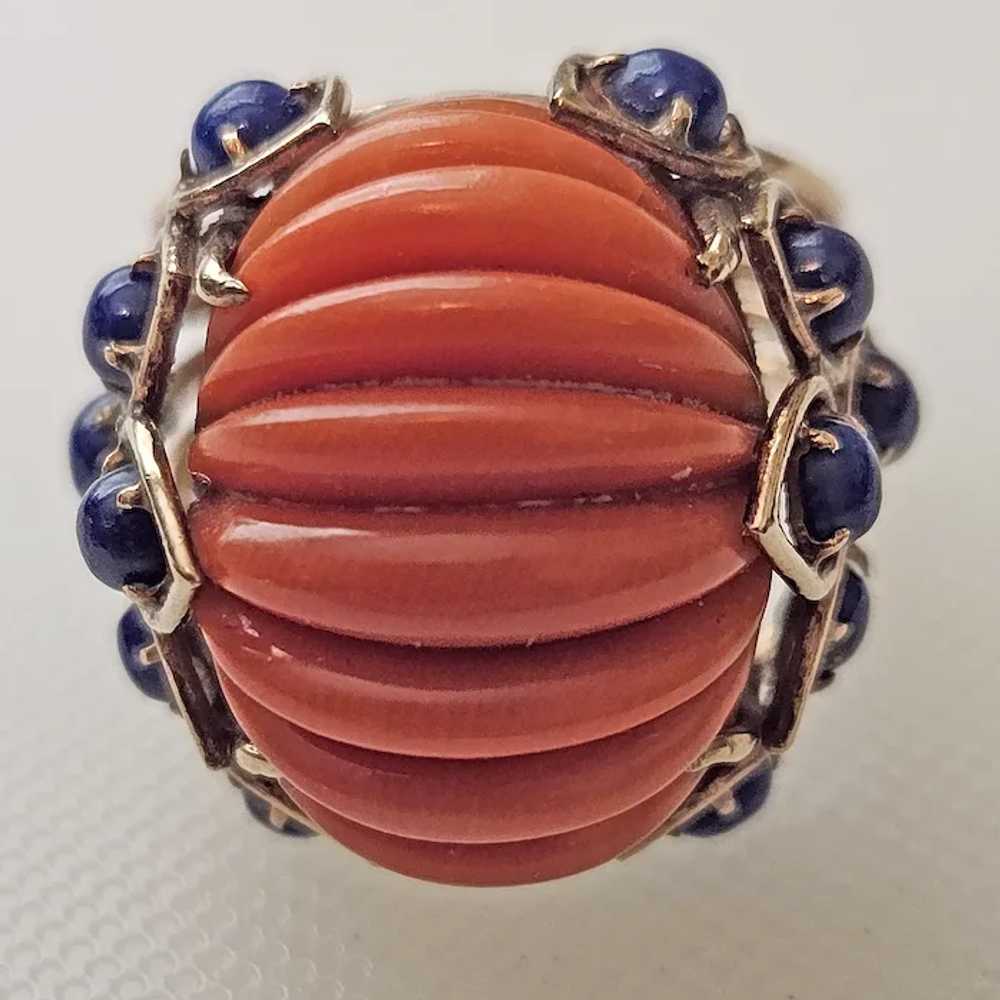 Fabulous 14K, Coral and Lapis Ring - C. 1965 - image 4