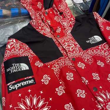 FW14 Supreme TNF The North Face Bandana Mountain Jacket Red Size LARGE