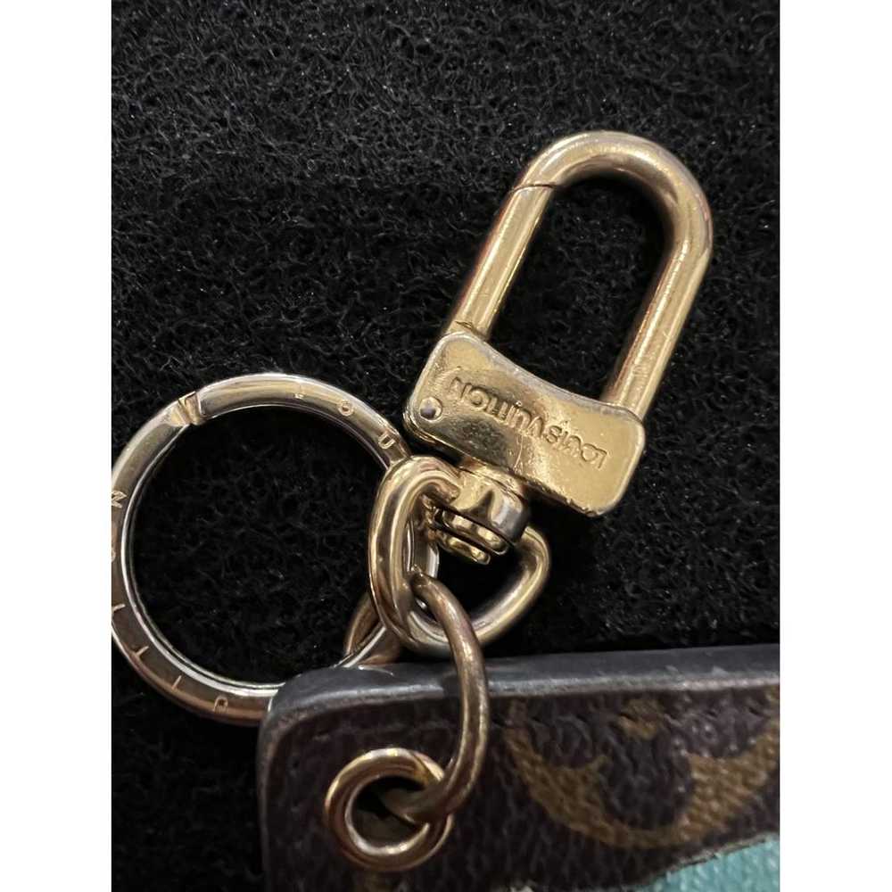 Louis Vuitton Patent leather key ring - image 8