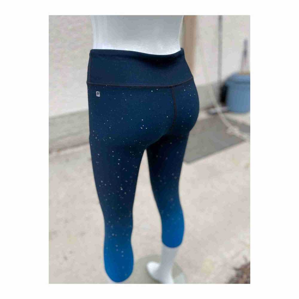 Fabletics Crop Leggings Ombre Starry Night Blue A… - image 4