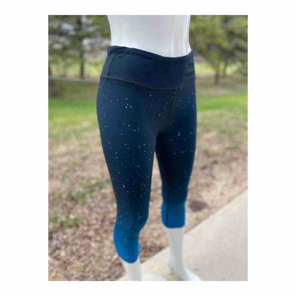Fabletics Crop Leggings Ombre Starry Night Blue A… - image 7
