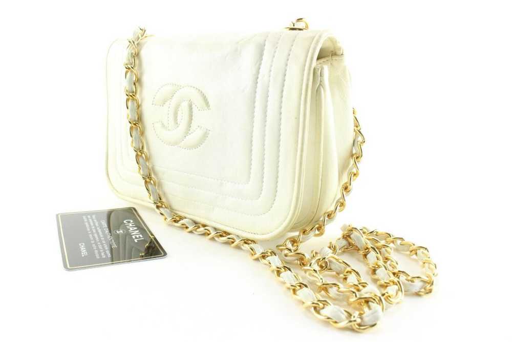 Chanel Chanel Round Diana Flap GHW Chain Crossbod… - image 11