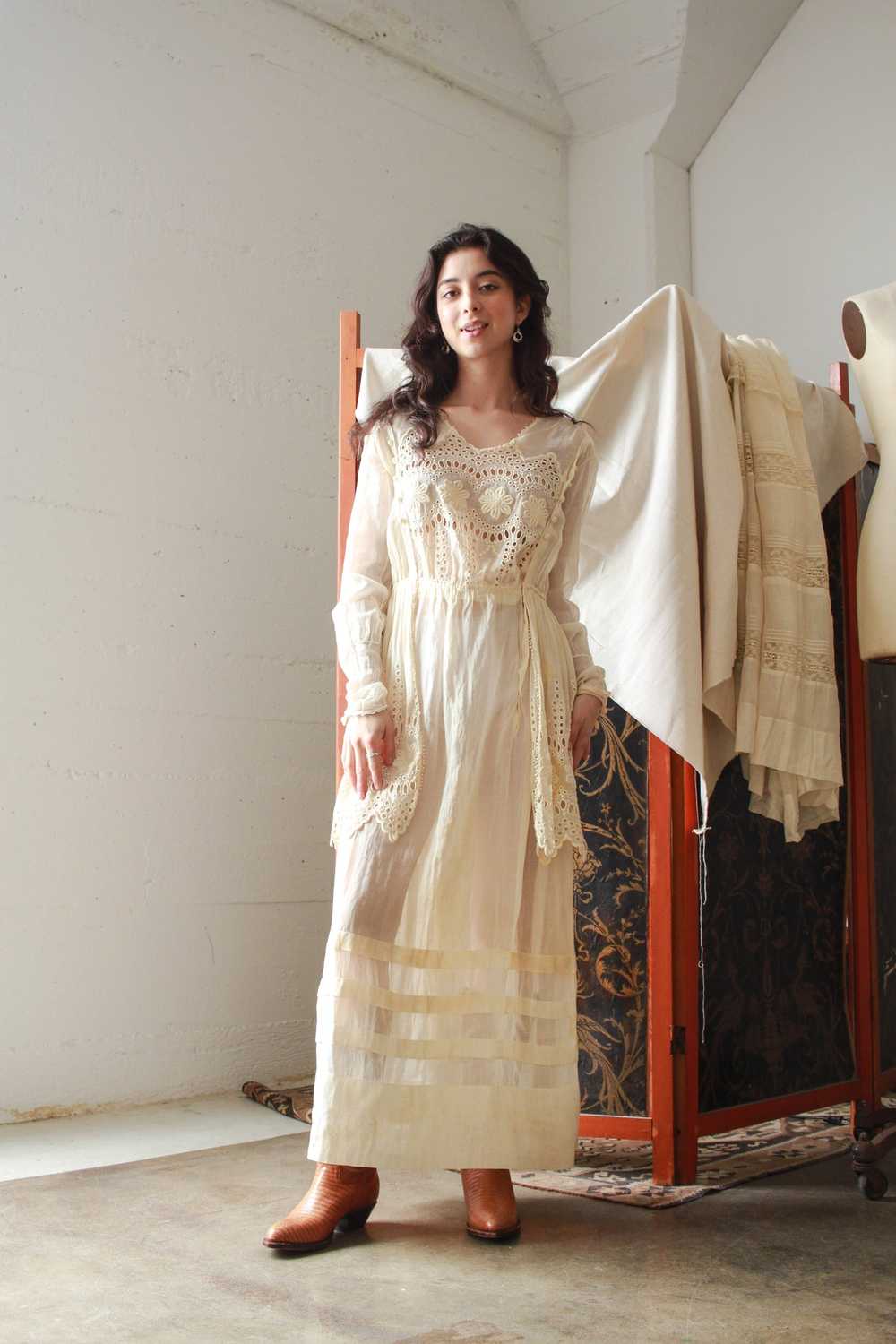 Edwardian Ecru Cotton Embroidered Tiered Lawn Dre… - image 2