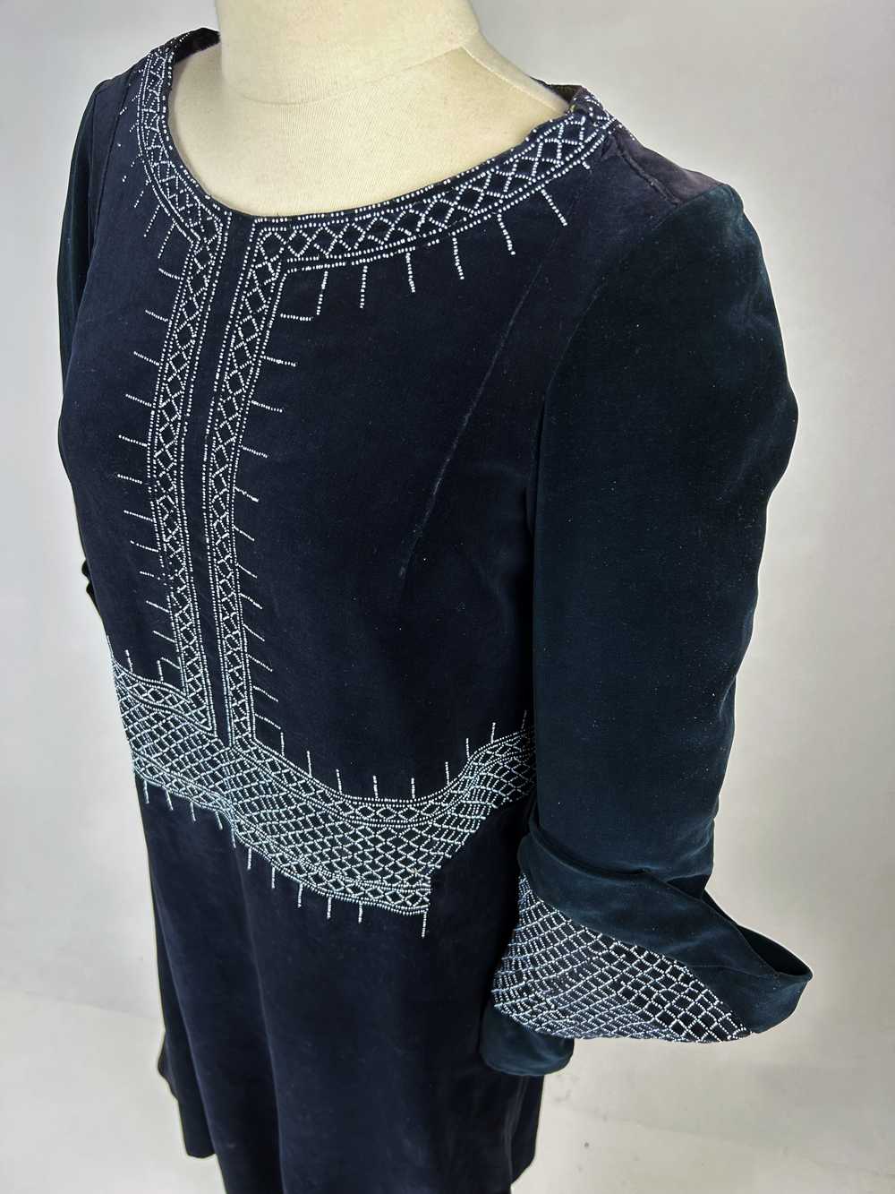 A Navy Velvet Sac Dress with glass beads embroide… - image 10