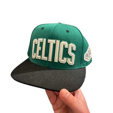 Boston Celtics Mitchell & Ness Hardwood Classics Vintage Script Snapback Hat  - Kelly Green