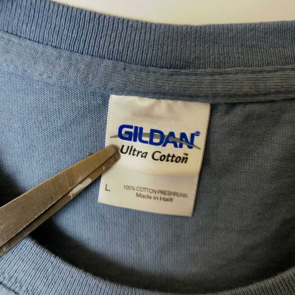 Gildan × Urban Outfitters × Vintage 00s Vintage S… - image 4