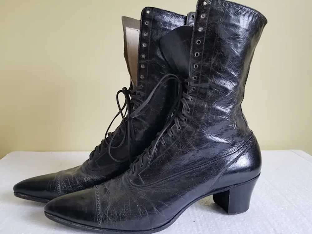 Gorgeous 1900's Ladies Black Leather Lace Up Boots - image 5