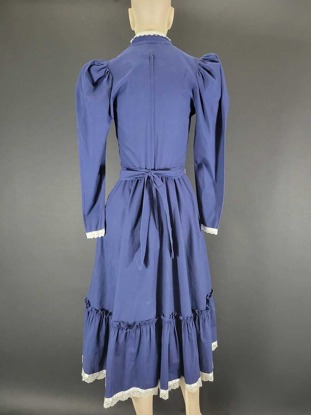 70s Gunne Sax Navy Blue Prairie Dress - image 10