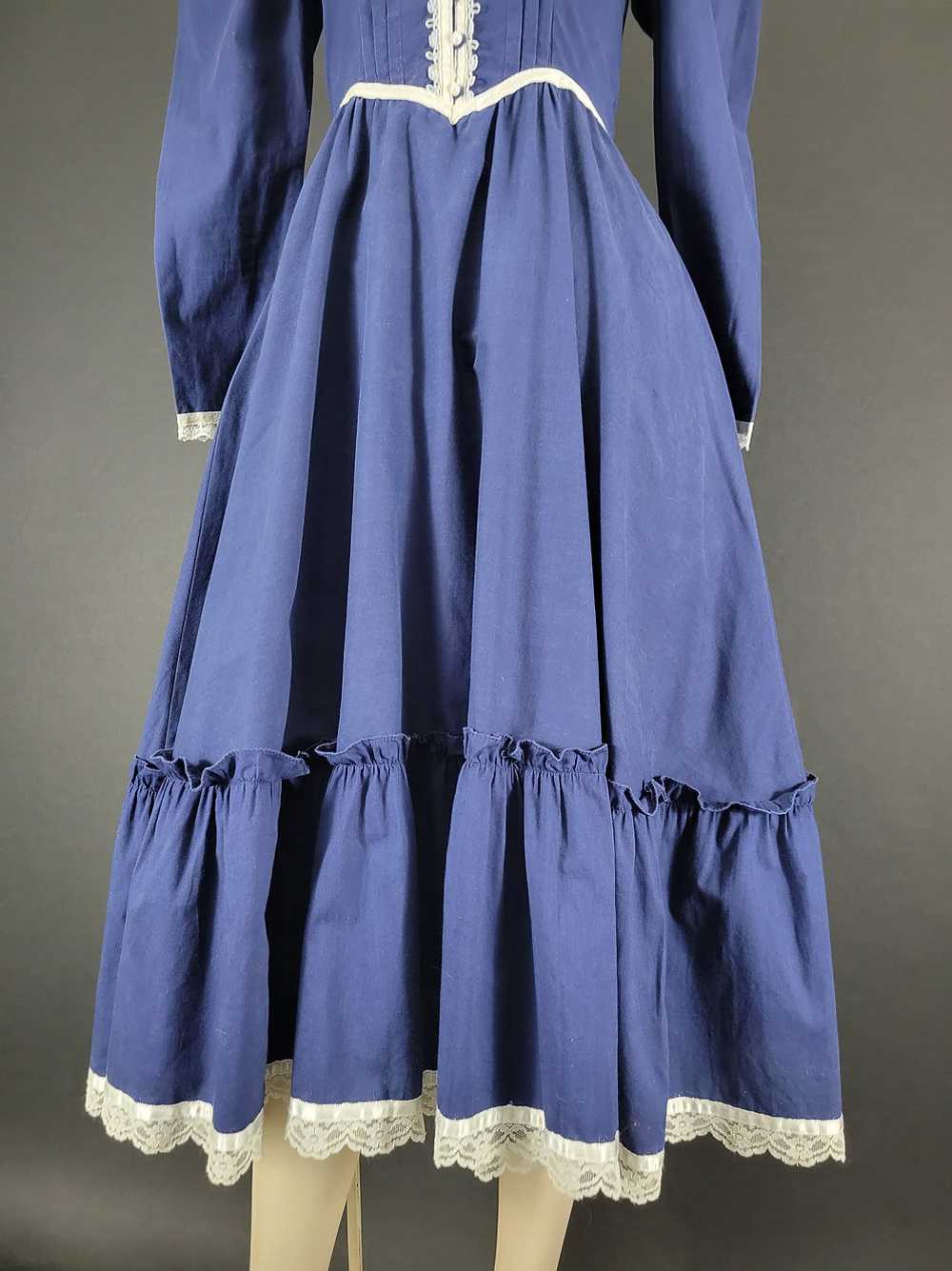70s Gunne Sax Navy Blue Prairie Dress - image 6