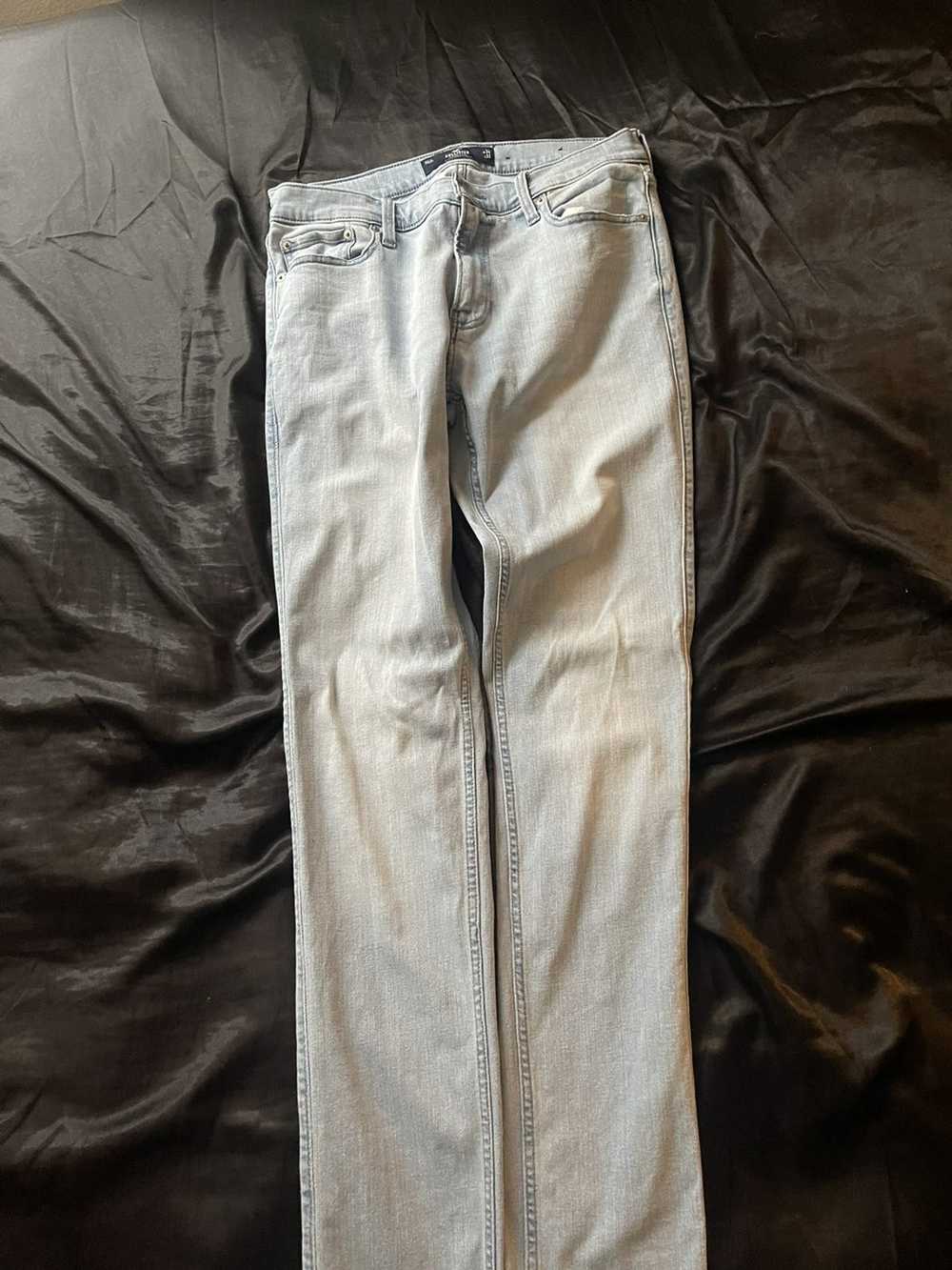 Hollister Hollister stacked distressed jeans - image 3