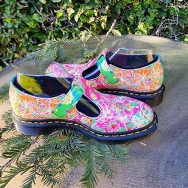 【値下げ中】Dr. Martens メリージェーンPolley Flower Dr Martens Polley Daze Floral Cat Print Buckle Pink Mary