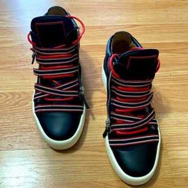 Authentic Giuseppe Size 41 Pristine Condition - image 1