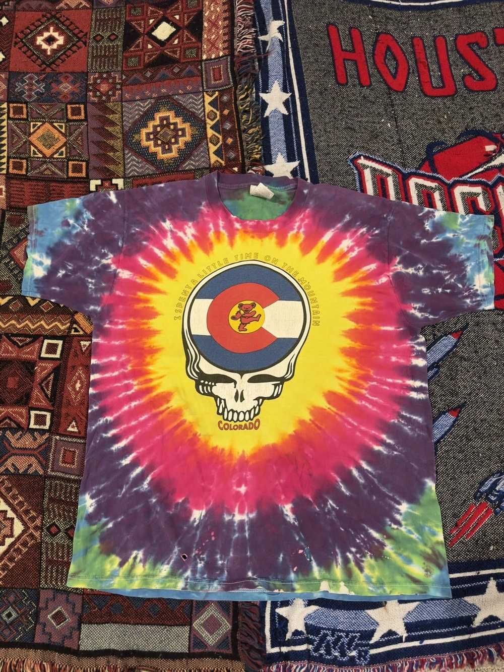 Grateful Dead Skeleton Mountain and Sun Concert T-Shirt, Collectible