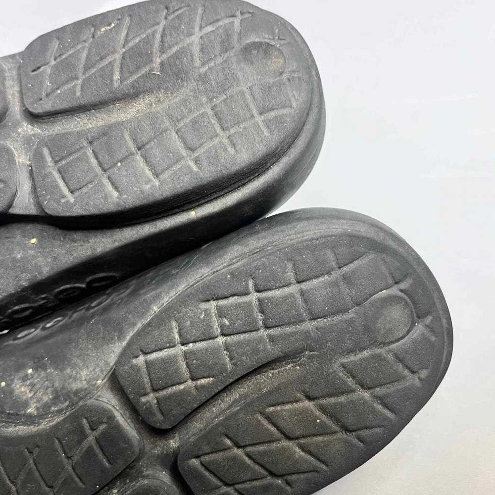 Crocs OOFOS OOLALA Women's Gray Patent Luxe Flip … - image 4