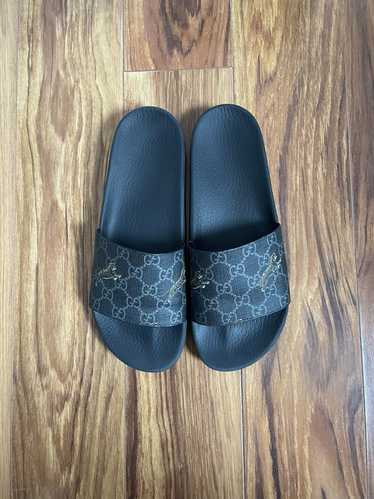 Gucci slides with discount tigers