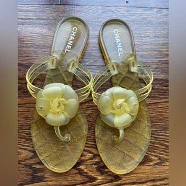 CHANEL ベージュ 花モチーフ ミュール CHANEL ベージュ 花モチーフ ミュール