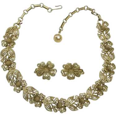 Lovely Lisner Necklace & Earrings Set Gold tone F… - image 1
