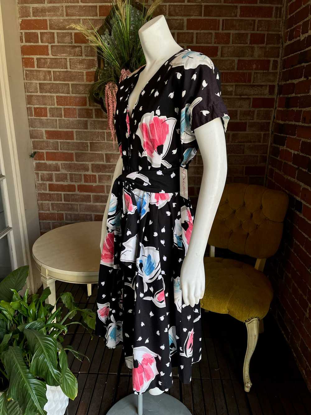 1980s does 1950s Black Floral Dress - image 3