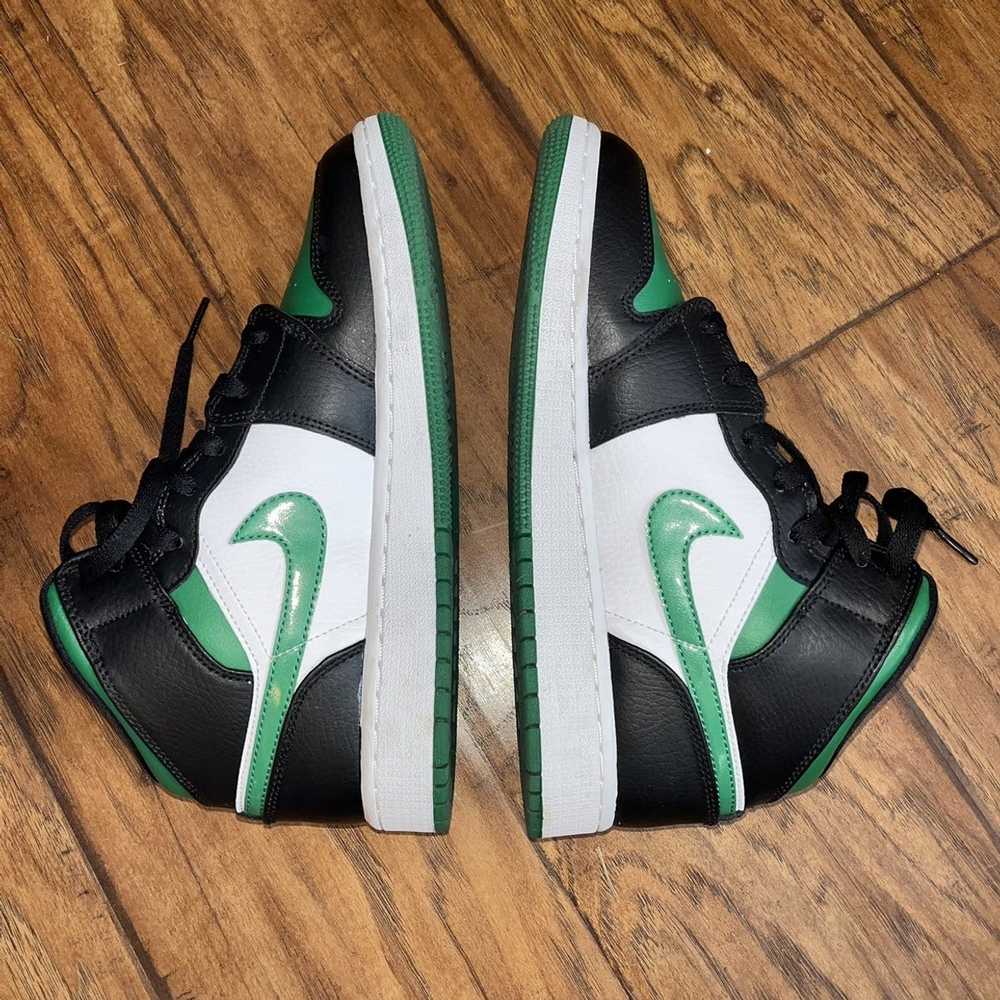Jordan Brand × Nike air jordan 1 mid (gs) pine gr… - image 2