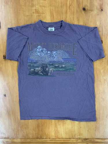 Vintage Vintage 1990s Mt Rushmore MicroStripe T-Sh