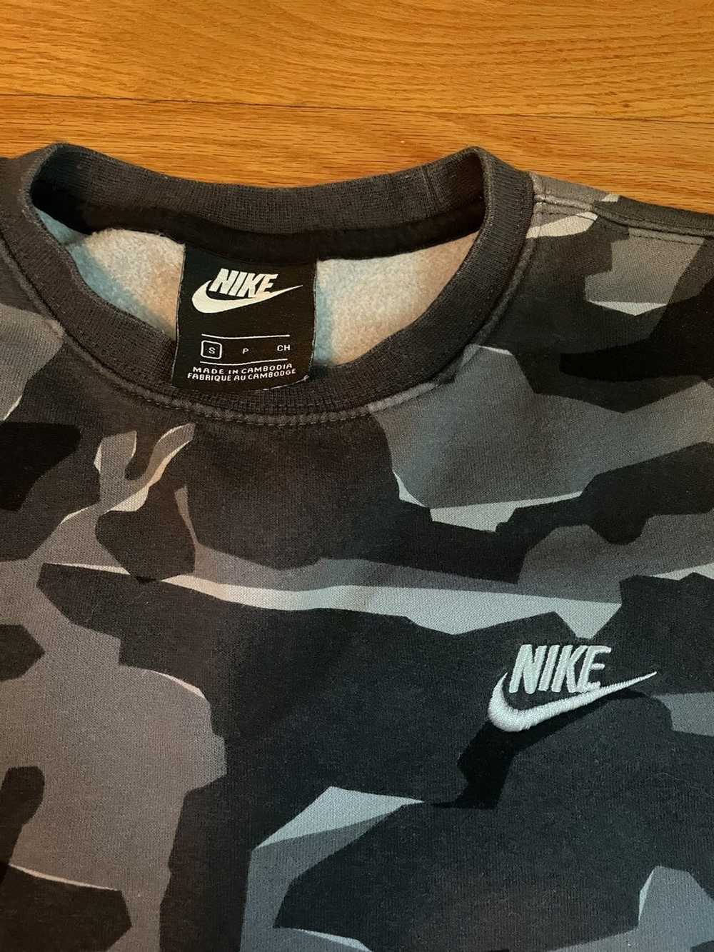 Nike Nike Grey Camo Crewneck Sweatshirt - image 2