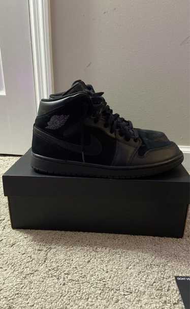 Jordan Brand All black Jordan 1s size (10.5)