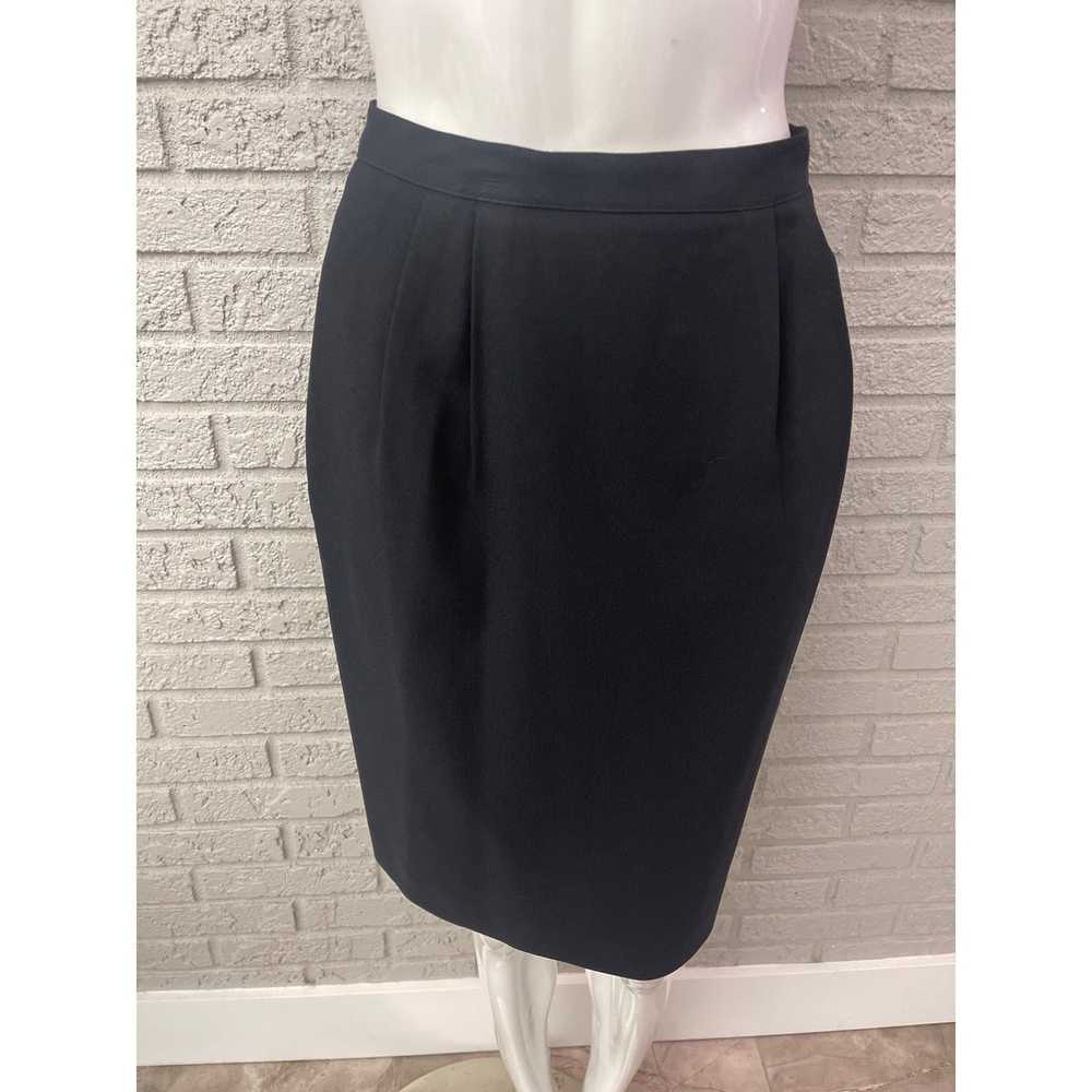 Other Causal Corner Black / White Two Pcs Skirt S… - image 3
