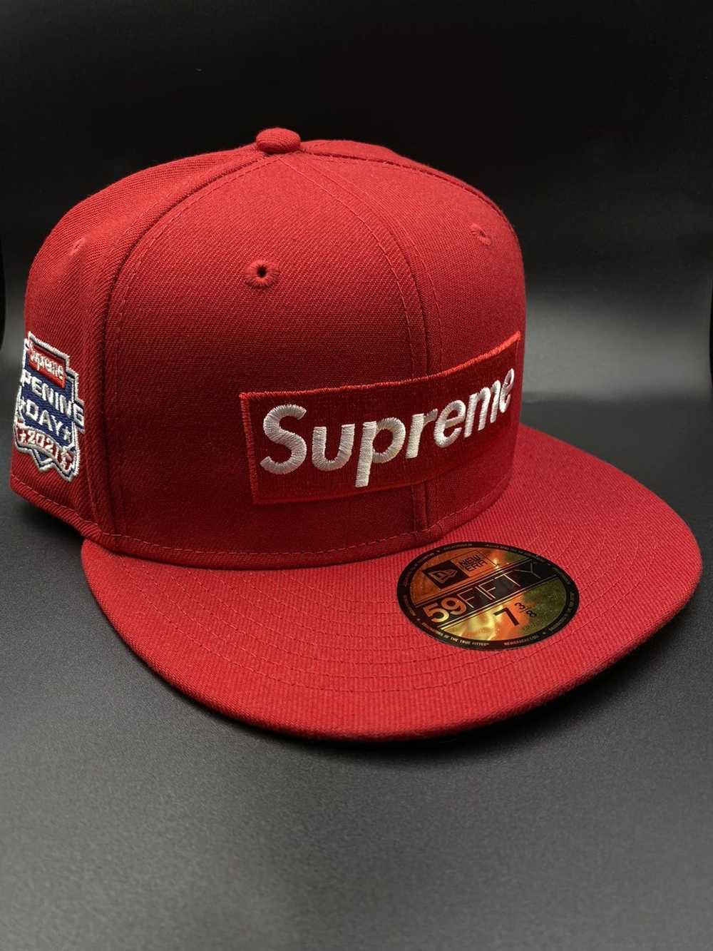 New Era × Supreme Supreme No Comp Box Logo New Er… - image 1