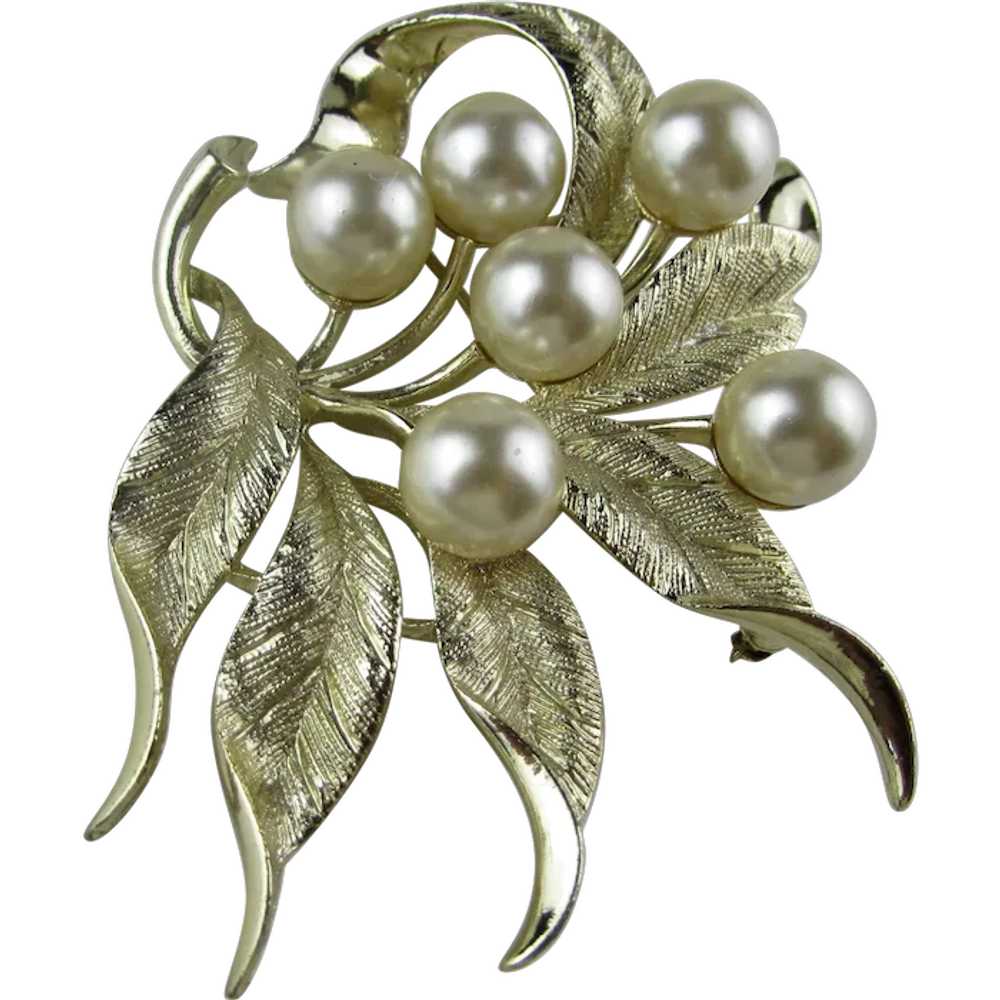 Vintage Emmons Brushed Goldtone Pin with Faux Pea… - image 1