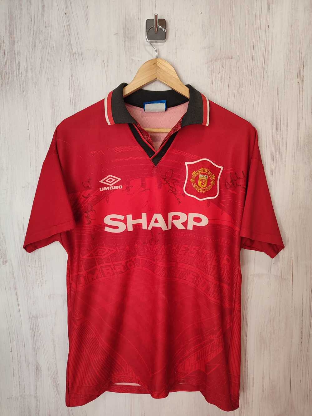 Soccer Jersey × Umbro × Vintage Manchester United… - image 1