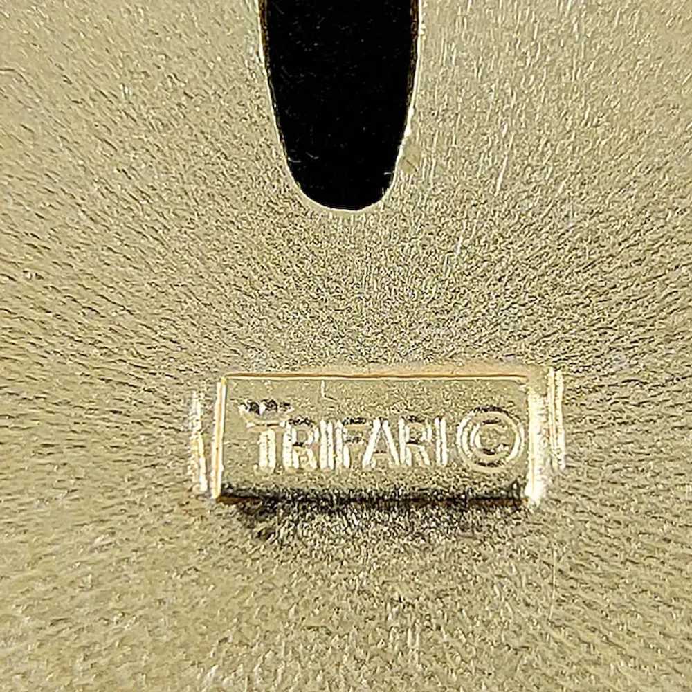 Crown TRIFARI Sand Dollar Pendant ~ Textured Gold… - image 7