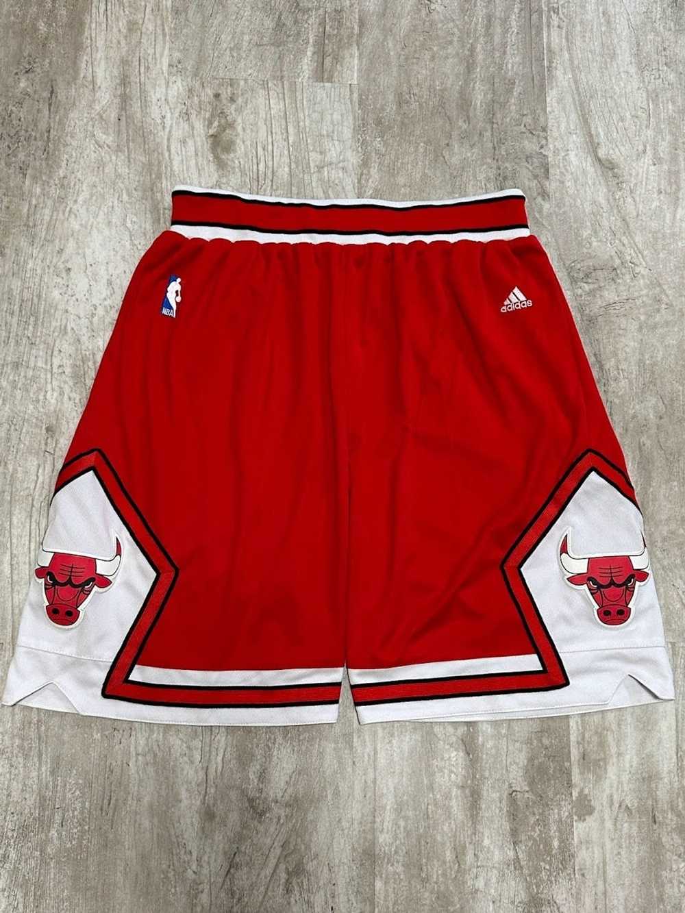 Adidas × NBA × Vintage VIntage Chicago bulls shor… - image 1