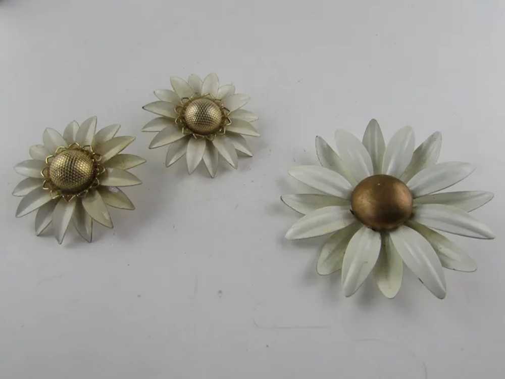 White Enamelled Flower Pin and Emmons White Ename… - image 10