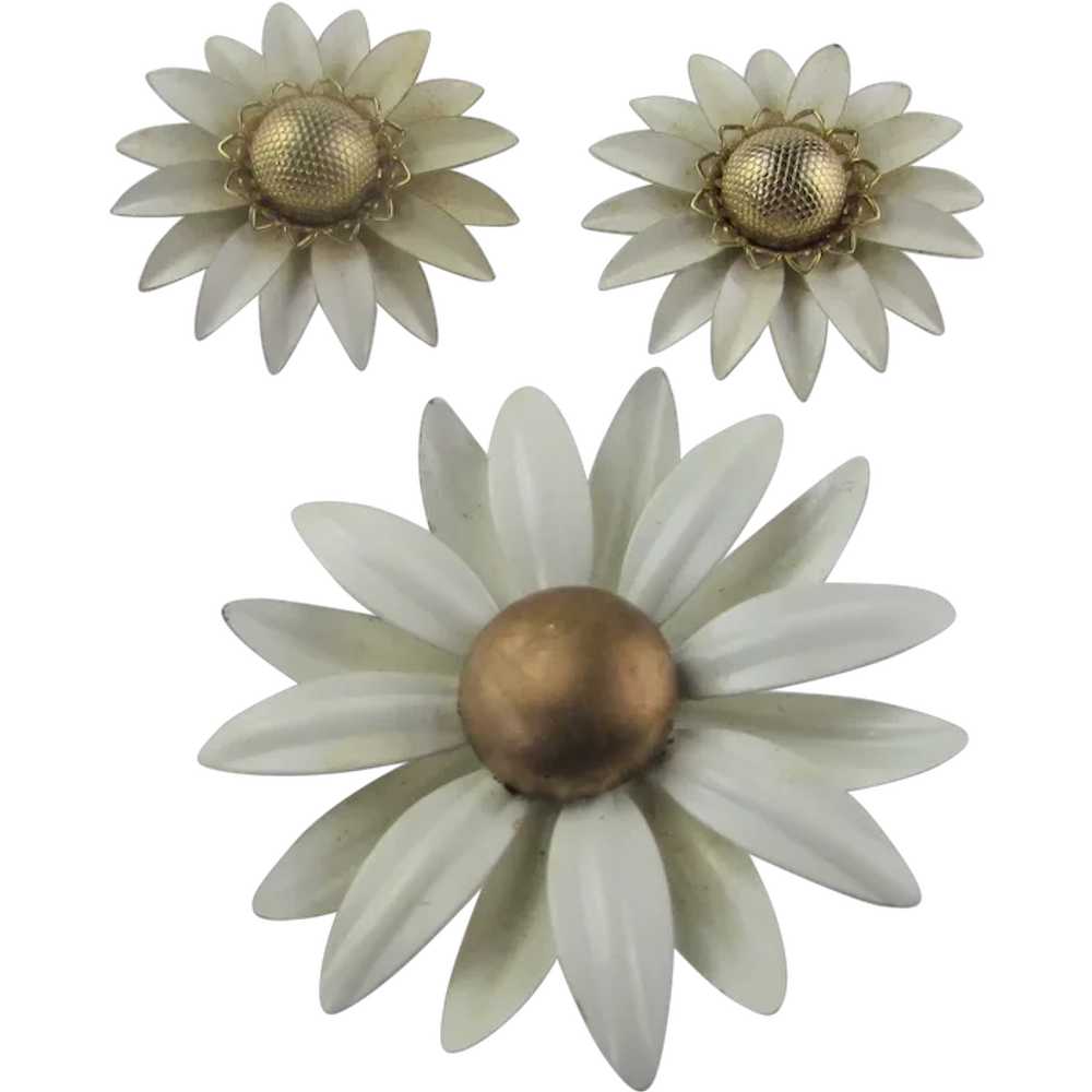 White Enamelled Flower Pin and Emmons White Ename… - image 1
