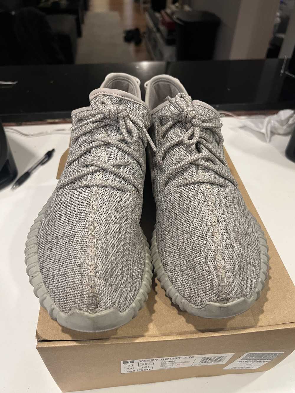 yeezy 350 moon - Gem