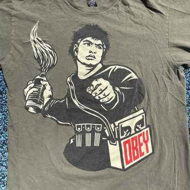 Obey Fight for Earth Organic T-Shirt  Large Streetwear – Mad Van Antiques