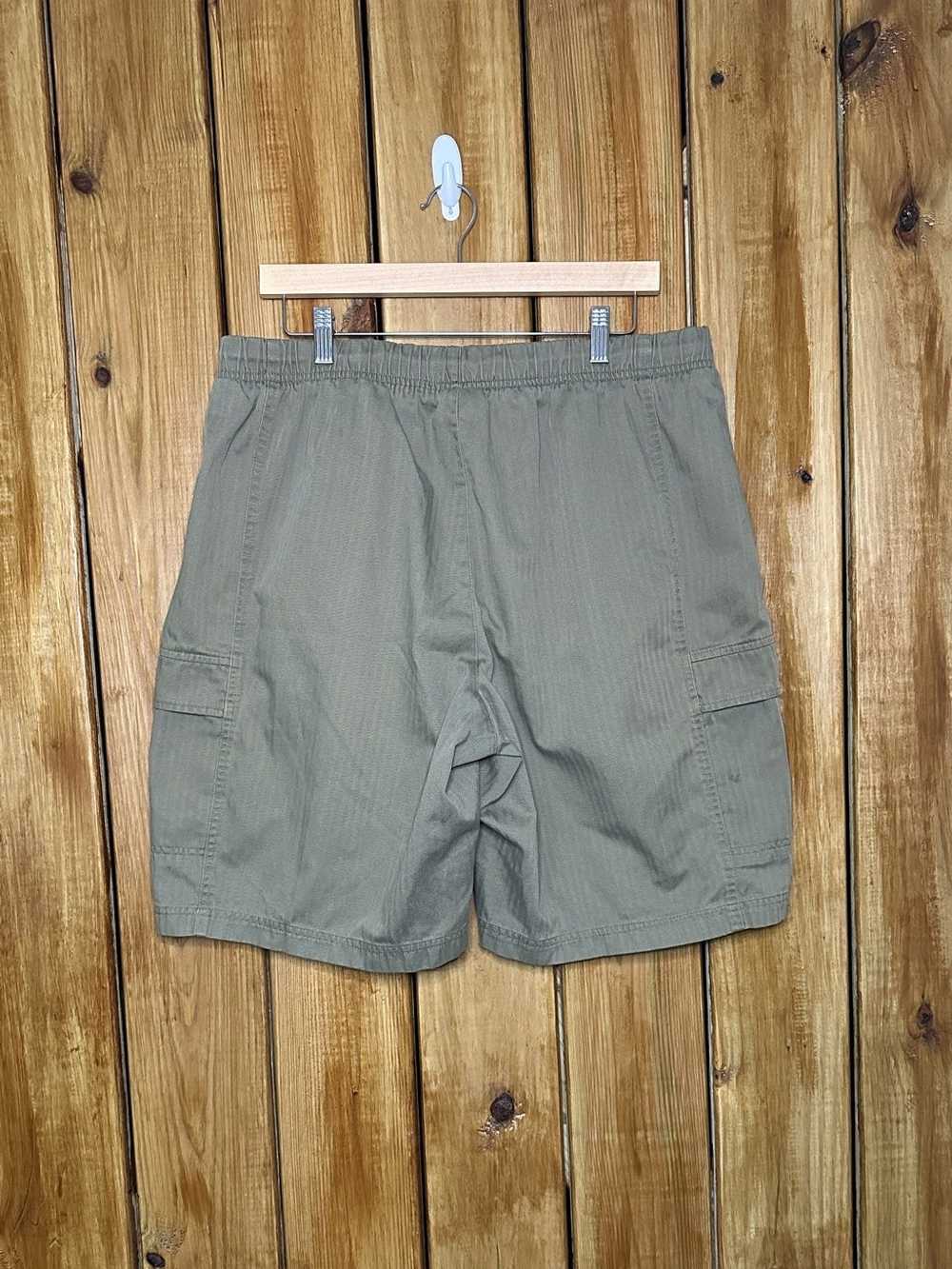 Nike × Vintage Vintage Green Nike Cargo Shorts - image 2