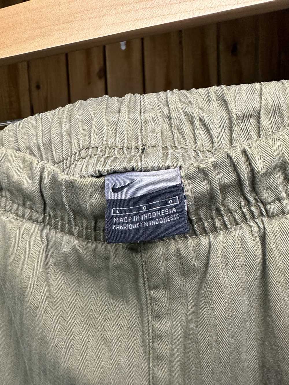 Nike × Vintage Vintage Green Nike Cargo Shorts - image 3