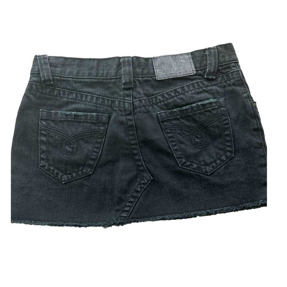 The Unbranded Brand Roxy Black Denim Raw Hem Mini… - image 2