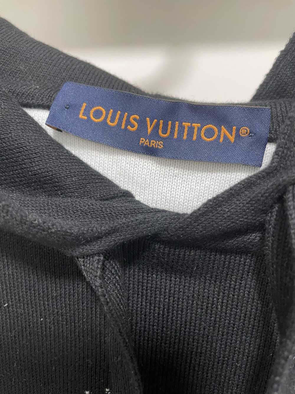 Louis Vuitton® LVSE LV Embossed Hoodie Violet. Size M0 in 2023