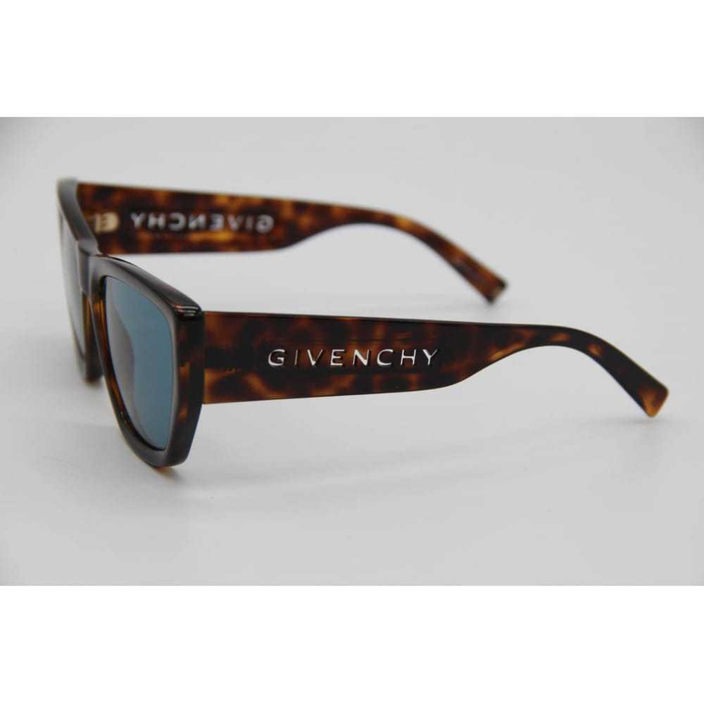 Givenchy Oversized sunglasses - image 6