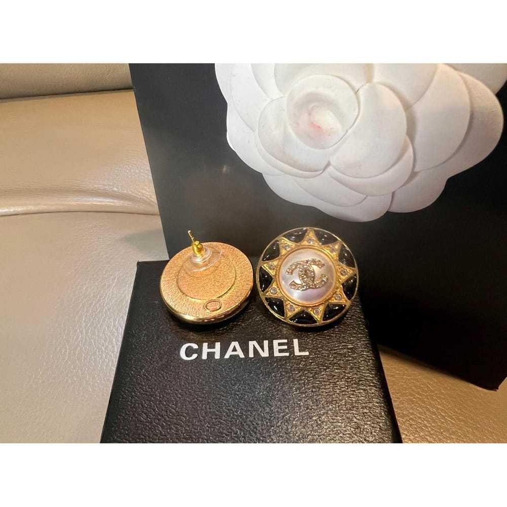 Chanel Pearl earrings - image 3